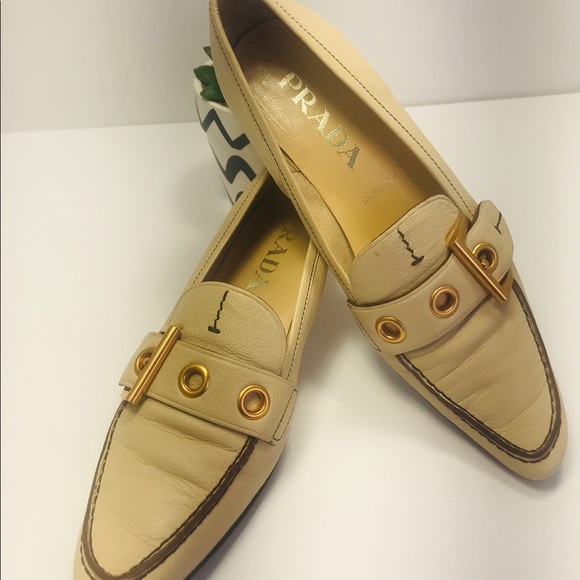 Authentic Prada VeroCuoio Leather Beige Heel Shoes - Picture 4 of 8